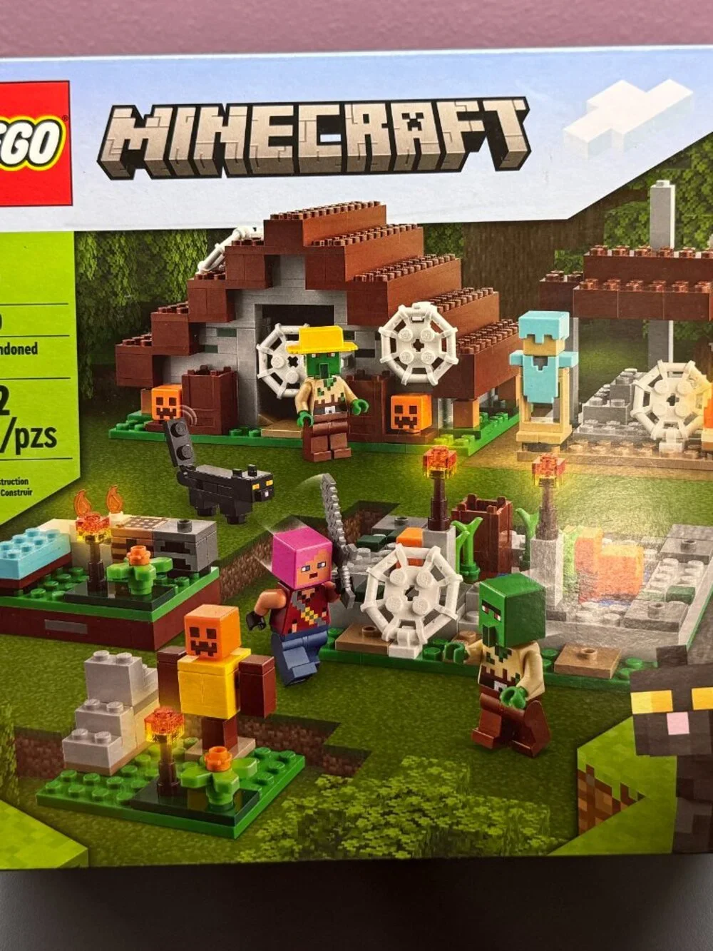 LEGO Minecraft: The Abandoned Village (21190) - Brand New Sealed Box
